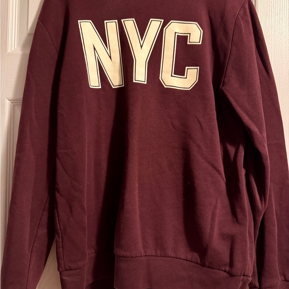 Old Navy Women's Burgundy NYC Crewneck Sweater